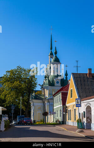 PÄRNU, ESTLAND - 13 SEP 2015. Kirche im Zentrum der Altstadt Stockfoto