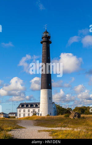 Lösen Leuchtturm gegen blauen Himmel, Insel Saaremaa, Estland Stockfoto