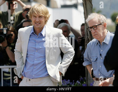 Owen Wilson, links, und Woody Allen ankommen im Palais Des Festivals bei den Filmfestspielen in Cannes, Frankreich am 11. Mai 2011. Foto von Francis Specker Stockfoto