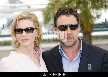 Cate Blanchett und Russell Crowe an Photocall zum Film "Robin Hood" in Cannes, Frankreich am 12. Mai 2010. Foto von Francis Specker Stockfoto