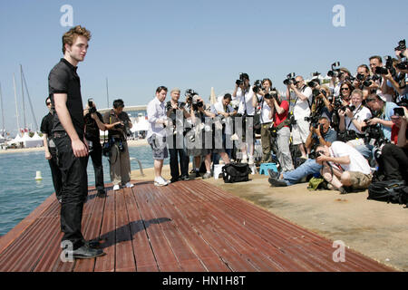 Robert Pattinson besucht ein Fototermin bei den 62. Internationalen Filmfestspielen am 19. Mai 2009 in Cannes, Frankreich. Foto von Francis Specker Stockfoto