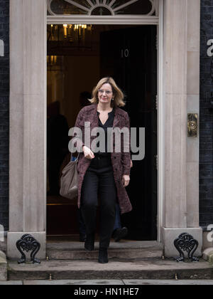 Nach der wöchentlichen Kabinettssitzung Sekretär Amber Rudd Blätter 10 Downing Street, central London zu Hause. Stockfoto