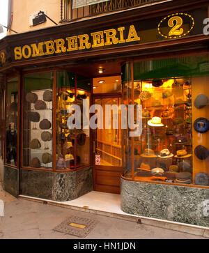 Sombrerería Hutgeschäft im gotischen Viertel Barcelona beim Carrer del Call, 2, 08002 Barcelona, Spanien Stockfoto