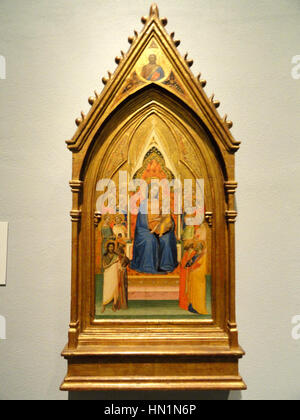 Madonna und Kind inthronisiert mit acht Heiligen und acht Engeln, Bernardo Daddi und Workshop, Florenz, c. 1338-1340 - Nelson-Atkins Museum of Art - DSC08297 Stockfoto