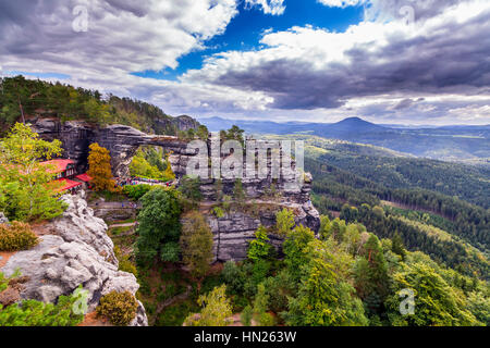 Pravcicka Brana die größte natürliche Sandstein Bogen in Europa in die Böhmische Schweiz (Böhmische Schweiz oder Ceske Svycarsko) Nati Stockfoto