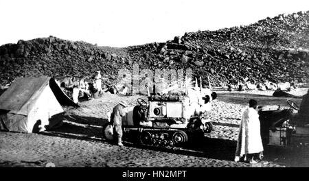 Der schwarze Kreuzfahrt. Colomb Bechar (28. Oktober 1924), Le Cap (1. August 1925). Überquerung der Afrika organisiert von Andre Citroen (8 Halbkettenfahrzeuge) 1924-1925 Afrika Stockfoto