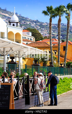 Strandpromenade promenade Café, Funchal, Madeira Stockfoto