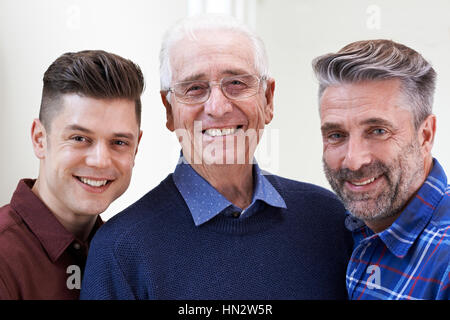 Männlicher Multi-Generation-Porträt zu Hause Stockfoto