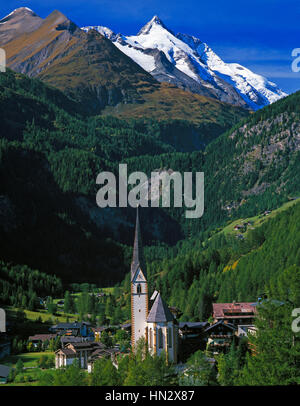 Heiligenblut-Dorf und Berg Großglockner, Kärnten, Österreich Stockfoto