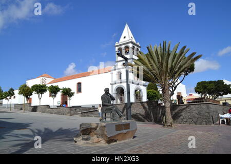 Bunte der christlichen Kirche im Hinterland der Insel. Stockfoto