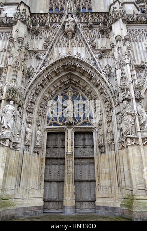 Die Stiftskirche Saint-Vulfran in Abbeville Nordfrankreich Stockfoto