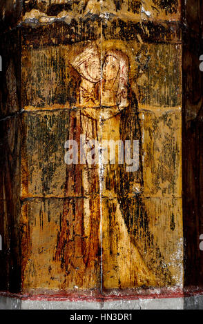 Faversham, Kent, England. St Mary Charity Pfarrkirche. Bemalte Spalte (c1306), die Szenen in das Leben von Jesus Stockfoto