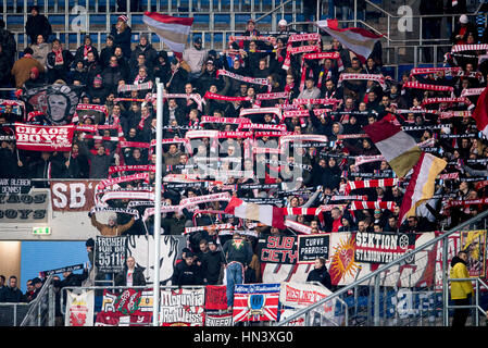 Sinsheim, Deutschland. 4. Februar 2017. Mainz-fans Fußball: Bundesliga-match zwischen TSG 1899 Hoffenheim 4: 0-1. FSV Mainz 05 im Rhein-Neckar-Arena in Sinsheim, Deutschland. Bildnachweis: Maurizio Borsari/AFLO/Alamy Live-Nachrichten Stockfoto