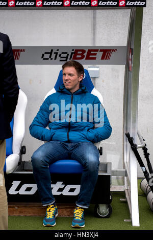 Sinsheim, Deutschland. 4. Februar 2017. Julian Nagelsmann (Hoffenheim) Fußball: Bundesliga-match zwischen TSG 1899 Hoffenheim 4: 0-1. FSV Mainz 05 im Rhein-Neckar-Arena in Sinsheim, Deutschland. Bildnachweis: Maurizio Borsari/AFLO/Alamy Live-Nachrichten Stockfoto