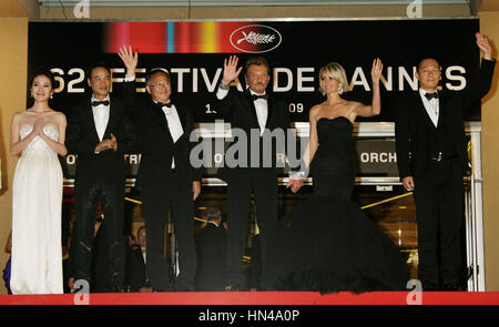 Johnny Hallyday und Laetitia Hallyday bei der Premiere des Films "Rache" bei den 62. Filmfestspielen von Cannes am 17. Mai 2009 in Cannes, Frankreich. Foto von Francis Specker Stockfoto