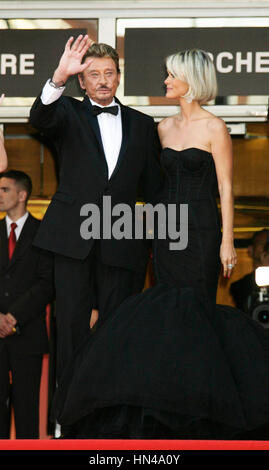 Johnny Hallyday und Laeticia Hallyday kommen zur Premiere des Films "Vengence" beim 62. Filmfestival von Cannes am 17. Mai 2009 in Cannes, Frankreich. Foto von Francis Specker Stockfoto