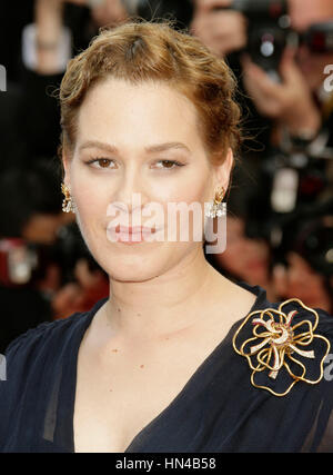 Franka Potente kommt am Palais des Festivals für die Premiere des Films Che bei den 61. Internationalen Filmfestspielen am 21. Mai 2008 in Cannes, Frankreich. Foto von Francis Specker Stockfoto