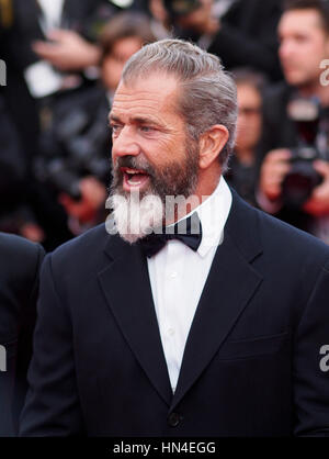 Mel Gibson kommt auf dem roten Teppich bei den Filmfestspielen von Cannes im 18. Mai 2014, in Cannes, Frankreich.  Foto von Francis Specker Stockfoto