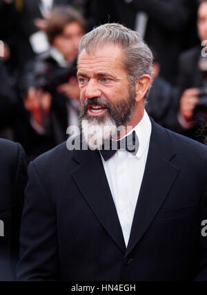 Mel Gibson kommt auf dem roten Teppich bei den Filmfestspielen von Cannes im 18. Mai 2014, in Cannes, Frankreich.  Foto von Francis Specker Stockfoto