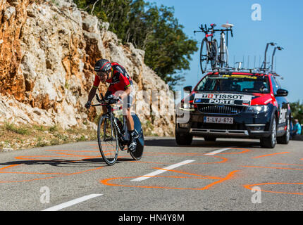 Col du Serre de Tourre, Frankreich - Juli 15,2016: australischer Radrennfahrer Richie Porte des BMC Racing Teams reiten während einer einzelnen Zeit Erprobungsphase in A Stockfoto