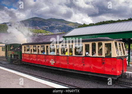 Snowdon Mountain Railway Zug. Juli 2009 Llanberis Nordwales Stockfoto