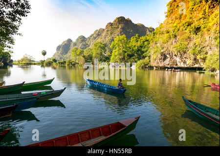 Myanmar (früher Burma). Kayin Zustand (Karen). HPA JG Saddar oder Sadan Höhle Stockfoto