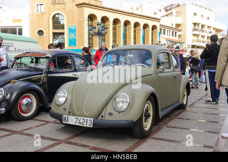 VW Käfer aus den fünfziger Jahren Rockabilly Festival 2016, Rockin Race Jamboree, Torremolinos, Andalusien, Spanien. Stockfoto