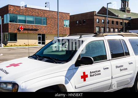 Indianapolis - ca. Februar 2017: American Red Cross Disaster Relief Van. Das amerikanische nationale Rote Kreuz bietet Hilfe in Notfällen und Katastrophen Stockfoto