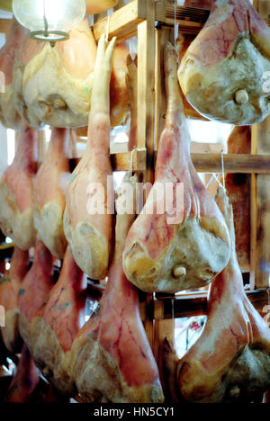 Italien, Friaul Julisch Venetien, San Daniele del Friuli, Gastronomie Shop, Schinken Stockfoto