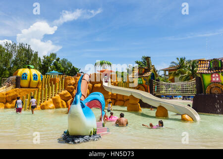 Wasserpark für Kinder an der Grand Bahia Principe Coba all-inclusive resort in der Riviera Maya, Quintana Roo, Mexiko. Stockfoto