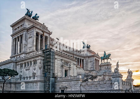 Die Altare della Patria, auch bekannt als das Monumento Nazionale eine Vittorio Emanuele II oder Il Vittoriano, ist ein Denkmal zu Ehren von Victor Emmanue Stockfoto