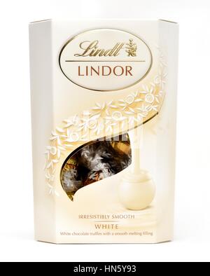 Lindt Lindor weiße Schokolade. Stockfoto