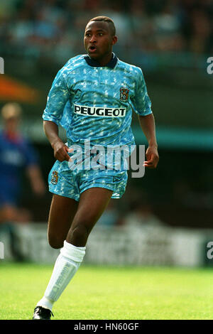 PETER NDLOVU COVENTRY CITY FC 1. Oktober 1993 Stockfoto