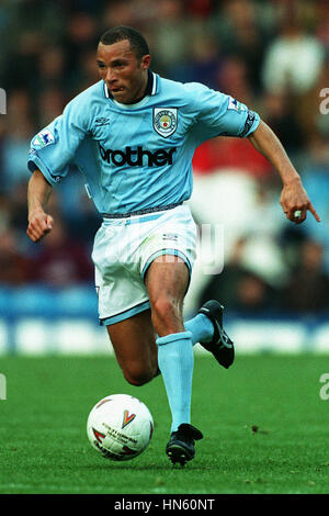 TERRY PHELAN MANCHESTER CITY FC 25. Oktober 1993 Stockfoto