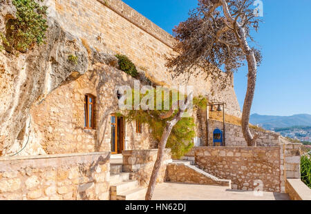 Der Eingang zum Ekklisia Agios Spiridon cave Tempel in Rethymno, Griechenland Stockfoto