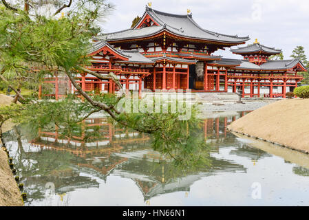 Berühmte Byodo-in buddhistischer Tempel, ein UNESCO-Weltkulturerbe. Phoenix-Halle Gebäude. Stockfoto