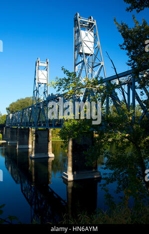 Union Street Railroad Fußgänger & Fahrrad-Brücke, Wallace Marine Park, Salem, Oregon Stockfoto