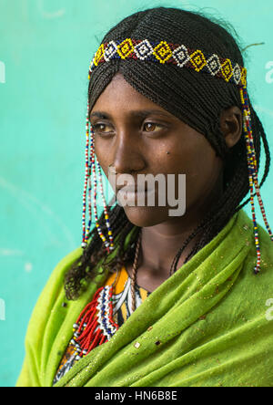 Porträt eines Afar Stammes Mädchen mit geflochtenen Haaren und Nase Ring, Afar-Region, Semera, Äthiopien Stockfoto