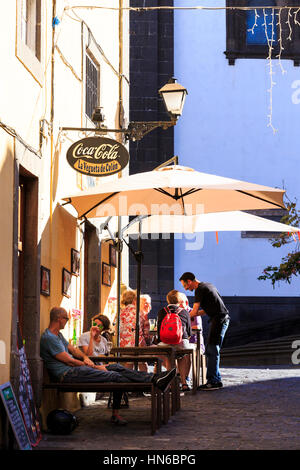 außen Straßencafé, Kathedrale von Santa Ana, die Altstadt Vegueta, Las Palmas de Gran Canaria, Gran Canaria, Kanarische Inseln Stockfoto