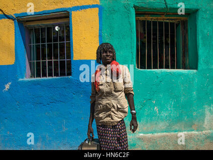 Porträt eines Mannes Afar Stammes mit dem lockigen Haar, Afar-Region, Assaita, Äthiopien Stockfoto