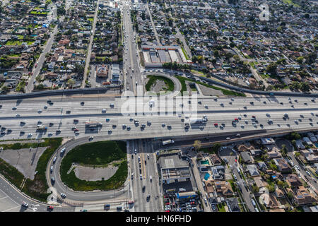 Los Angeles, Kalifornien, USA - 26. Januar 2017: Luftaufnahme des Golden State 5 Freeway bei Osborne Street in San Fernando Valley. Stockfoto