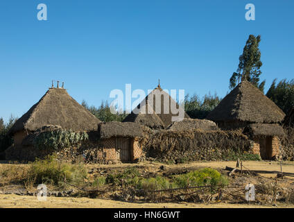 Steinhäuser Dorf im Hochland, Amhara Region, Debre Birhan, Äthiopien Stockfoto