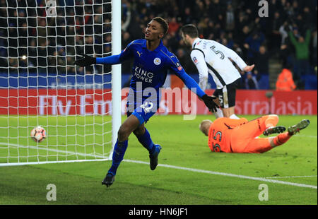 Leicester City Demarai Gray feiert Tor seine Seiten Dritter während der Emirate FA Cup, vierte Runde Replay-Match bei der King Power Stadium, Leicester. Stockfoto