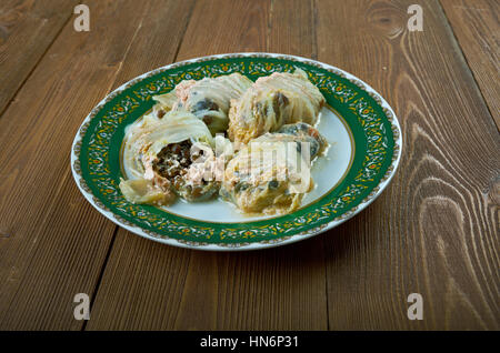 Mercimekli Lahana Sarması-türkische Linsensuppe Sarma Stockfoto