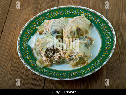 Mercimekli Lahana Sarması-türkische Linsensuppe Sarma Stockfoto