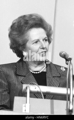 Rt Hon Margaret Thatcher, ehemaliger britischer Premierminister, spricht auf einer Konferenz in London am 1. Juli 1991. Sie war Premierminister von 1979-1990. Stockfoto