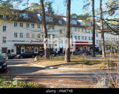 früher bekannt als FuhrerPlaztz, Waldseidlung, Wohnsiedlung für die SS-Mitglieder und ihre Familien. Stockfoto