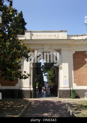 Eingang zum Herculaneum in Italien Stockfoto