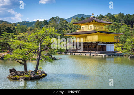 Ansicht des Kinkaku-Ji-Tempel, Japan. Offiziell Rokuon-Ji genannt, ist ein Zen-buddhistischen Tempel in Kyoto, Japan Stockfoto