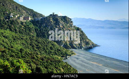 Blick auf Strand und Landzunge am Nonza, Cap Corse, Korsika, Frankreich Stockfoto